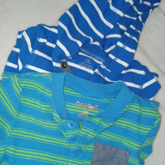 Carter's 18M Bundle - Picture 8 of 8